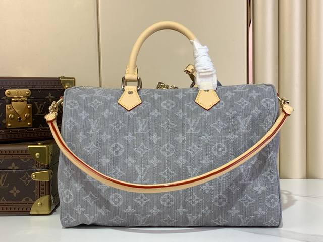 顶级原厂 Speedy Soft 30 手袋 M13344 灰色 牛仔 本款 Speedy Soft 30 手袋依托路易威登精湛漂白工艺 于棉布表面描摹诞生于