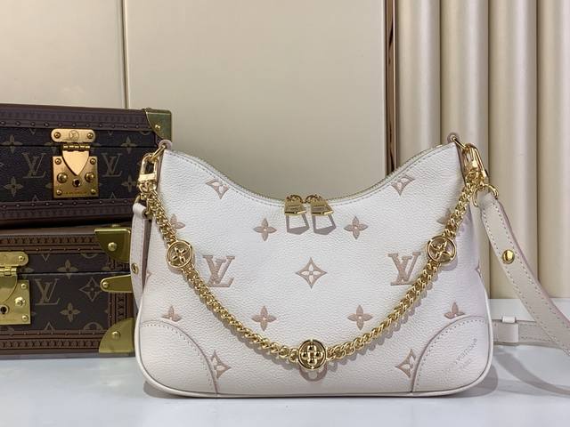 顶级原厂 Boulogne 牛角 手袋 M14634 奶杏色 提花 本款 Boulogne 手袋以同色美学重绎经典 Monogram Empreinte 皮革