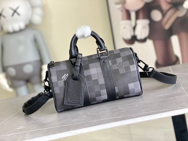 顶级原单M14919 黑色 枕头包 本款 Keepall 25 手袋取材 Monogram Eclipse Reverse 帆布 展现路易威登经典图案的优雅重绎