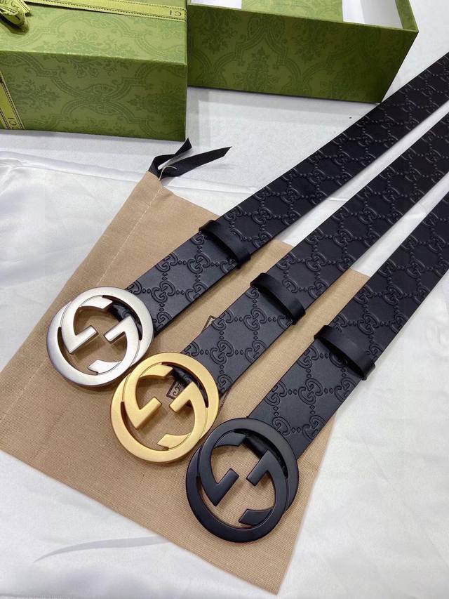古奇 皮带 宽度3.8Gucci近两年来的全新设计系列让人们刷新了对这个品牌的认知 介于奢华与街头的设计让品牌的热度达到前所未有的高度 此款 腰带 Logo复古