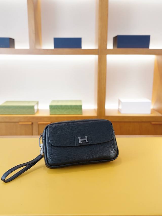 Hermes 爱马仕 官网同步 高版本 手拿包永恒不过时的标志性产品 纯原单牛皮 顶级五金制作 非市面普通版本 今年最爱的款式 全部实拍 实用性非常高 完全不用