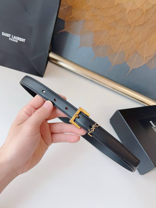 saint Laurent 圣罗兰 女士腰带皮带 意大利进口平纹小牛皮 Ysl原版开模复古金扣 尺寸2.0Cm时尚百搭高雅