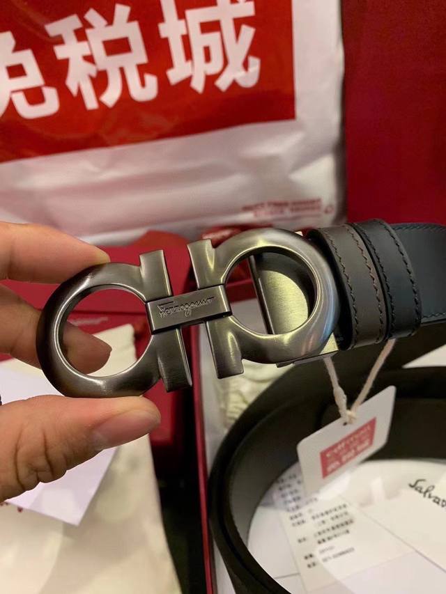 ferragamo.菲拉格慕 全套包装 宽度3.5Cm 高级定制款男士皮带 双面进口牛皮 可双面使用 自行选择搭配 真材实料 很有质感 时尚经典不失风范 搭配精