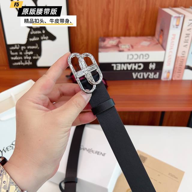 原版品质打孔 品牌 巴黎B家 女款 颜色 黑 扣头 金 银 扣头 原版精品纯铜五金扣头 带身 原版牛皮 尺寸 宽约 2.0Cm 长约 95Cm-125Cm 类别