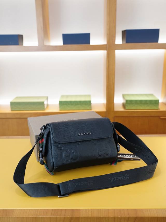 Gucci 古驰 官网同步 高版本 斜挎单肩背包 永恒不过时的标志性产品 纯原单小牛皮 顶级五金制作 非市面普通版本 贸易公司订单货 全部实拍 实用性非常高 完