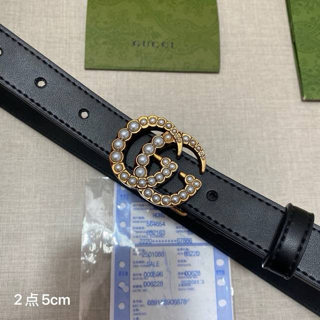 品牌 古驰Gucci 等级 原版品质.头层牛皮 专柜售经典爆款开模 油边精致 电脑车线 手感柔软.实物拍摄无修饰 上身效果超好 长度不可裁剪.配专柜全套包装.送