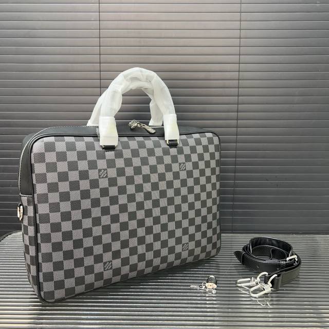 Louisvuitton 路易威登 porte Documents Business 涂层帆布公文包 男包 电脑包 手提包 经典百搭 实物拍摄 原厂原版面料 高