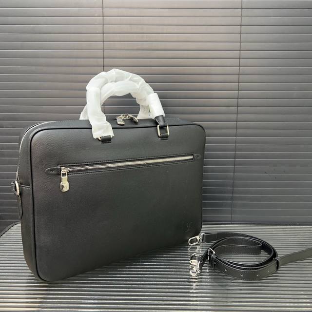 Louisvuitton 路易威登 porte-Documents 牛皮公文包 男包 电脑包 手提包 经典百搭 实物拍摄 原厂原版面料 高端品质 配送防尘袋 2