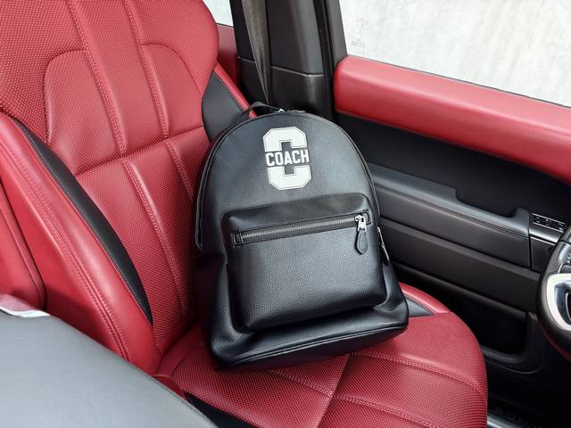 高端货 新款 Coach 蔻驰双肩包 Coach蔻驰双肩包 Coach蔻驰 32 字母刺绣五金五金配件 鹅卵石纹皮革 双肩包 大号 男款 黑色 内设电脑隔层 拉