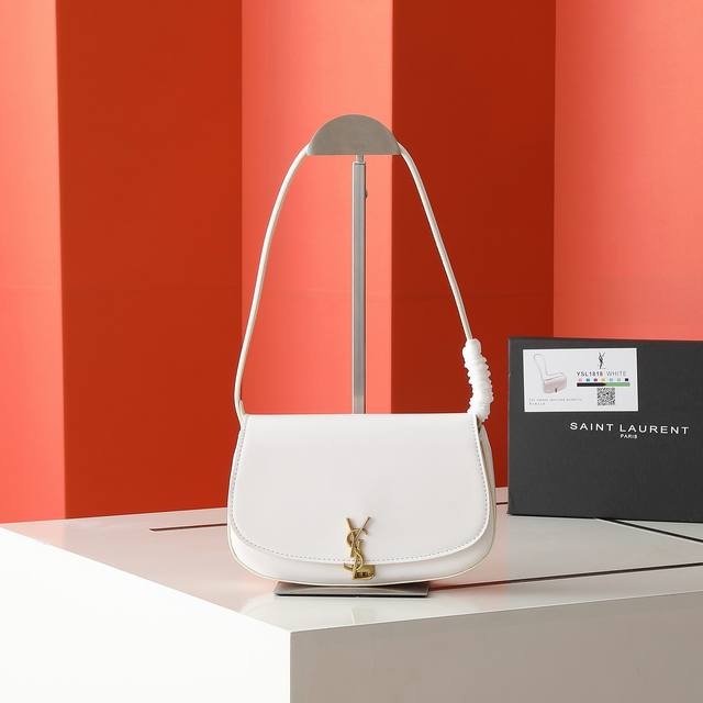 Voltaire Mini腋下包_ 半月型简约设计 独特的Cassandra旋扣开合 彰显独特魅力与前卫格调 完美体现Y家现代女性的优雅气质 款号 1818 尺