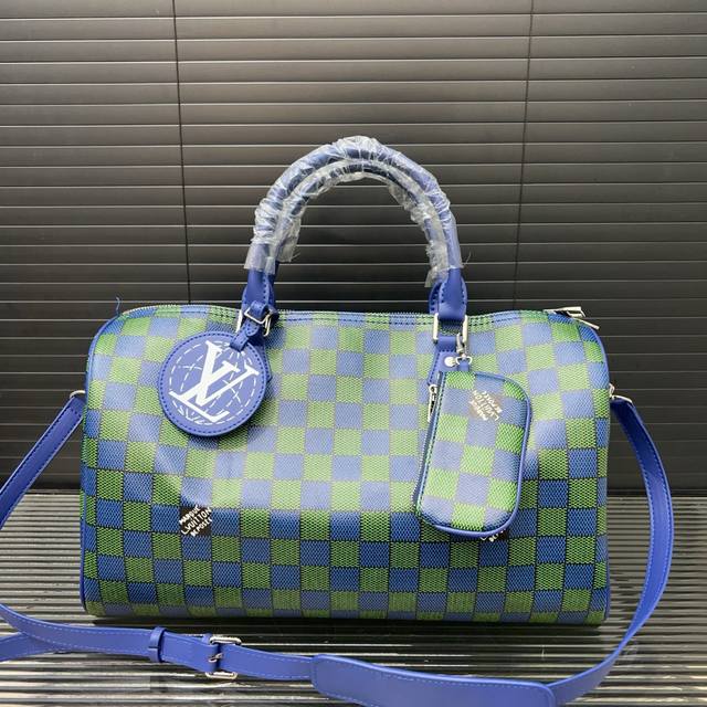 Louisvuitton 路易威登 speedy 40 旅行袋 枕头包单肩斜挎手提包 男女通用 采用经典百搭 实物拍摄 原厂原版面料 高端品质 配送防尘袋 40