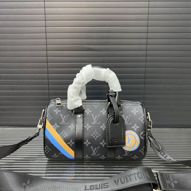 Louisvuitton 路易威登 keepall 25 系列手袋 印花手提斜挎包 单肩包 实物拍摄 原厂原版面料 配送防尘布袋 礼盒 15 X 25 Cm