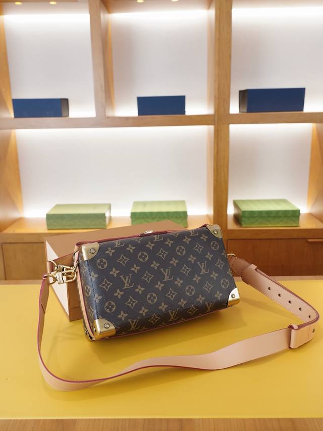 Lv 路易威登 官网同步 高版本 斜挎单肩背包 永恒不过时的标志性产品 纯原单牛皮 顶级五金制作 非市面普通版本 贸易公司订单货 全部实拍 实用性非常高 完全不