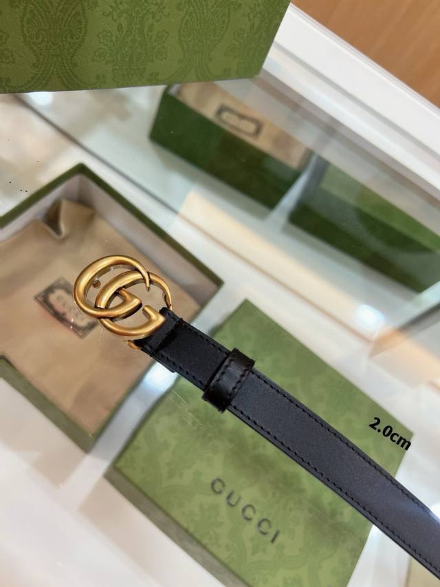 gg款火热经典不用多说 做旧的金扣不会怕磨花 双面精选头层牛皮对版对细节 为你心动一百次