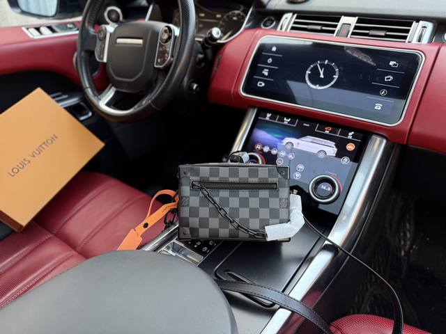 高端货 Louis Vuitton Lv单肩包 路易威登箱子包 N44480 Louis Vuitton Soft Trunk 经典老花满印链条肩带 涂层帆布拼