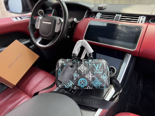 高端货 新款 Louis Vuitton Lv单肩包 路易威登邮差包 M21399 Louis Vuitton Keepall Bandouli Re 25 徽