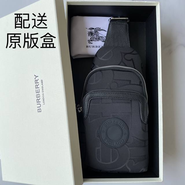 B家 最新款男士胸包-原版品质 男神必备实用性非常全面 空间大 顶级原版牛皮顶级做工 手工一流 零瑕疵 识货首选 市场最顶级最好的货专注高端 效果看图 拒绝偷工