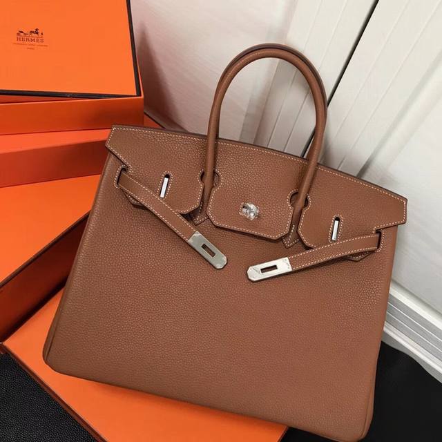 头层牛皮 3个尺寸 - - Herm-Birkin银扣 皮料升级进口头层牛皮 Hermes Birkin 是爱马第五任总裁Jean Louis Dumas 为法