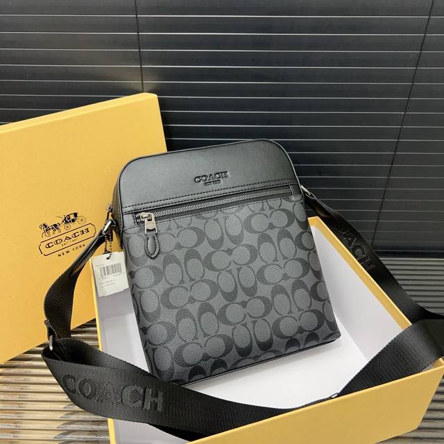 Coach 蔻驰 houston飞行员手袋 男士邮差包 单肩斜挎包 经典Logo搭配原厂工艺材质 休闲百搭 实物拍摄 原厂原版面料 配送防尘袋 24 X 27