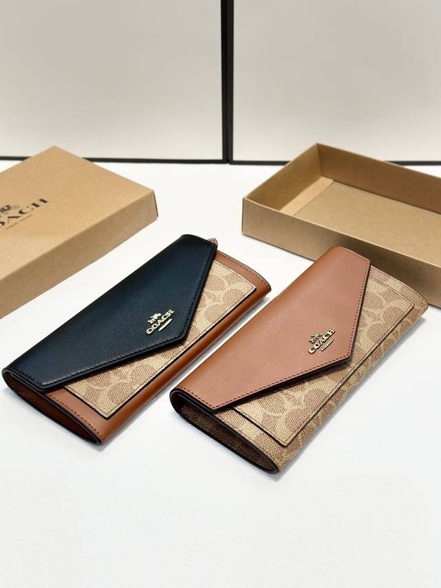 颜色 黑 棕尺寸 19X10蔻驰专柜款原版牛皮专柜新宠做工精细内阁丰富有尽有低调奢华 颜色 黑 棕尺寸 19X10蔻驰专柜款原版牛皮专柜新宠做工精细内阁丰富有尽有低调奢华