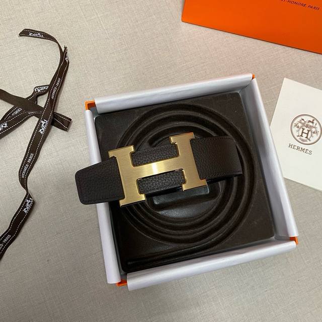 Hermes.爱马仕 官网同步 宽度38Mm 原版荔枝搭带身搭配原版精品钢扣 男装的经典搭配 可双面使用完美配饰