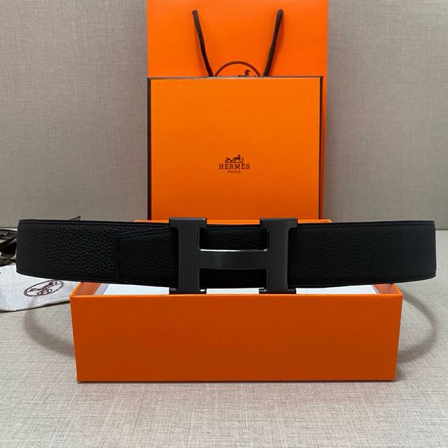 Hermes.爱马仕 官网同步 宽度38Mm 原版荔枝搭带身搭配原版精品钢扣 男装的经典搭配 可双面使用完美配饰