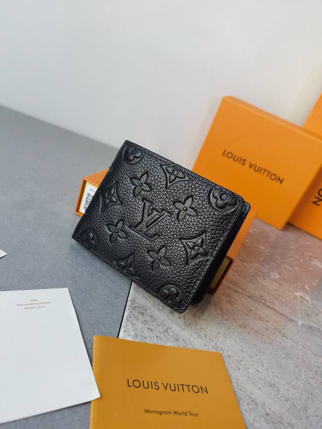 短 长 颜色 黑尺寸 短11X10长19X10型号 M80503 80520荔枝纹牛皮压花 优雅的外观设计搭配黑色Monogram Shadow小牛皮 此款十分