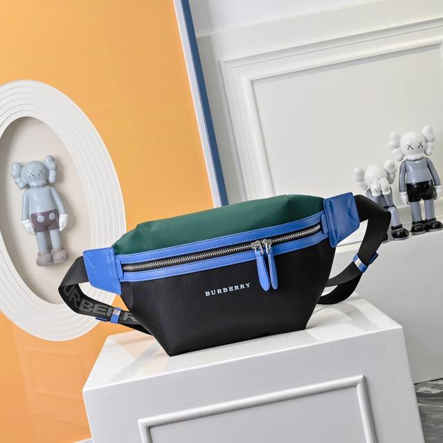 全套包装 原单版巴宝莉Burberry男士专柜胸包腰包 专柜经典男士胸包 完美复刻 采用进口原版面料 配原版超高清五金Logo 专用帆布内里 专注细节 实物实拍