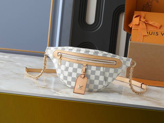 升级原版 M14353 M46784 M43644 這款別具一格的High Rise腰包今季以標誌性Monogram Empreinte皮革重新演繹 一如原版設