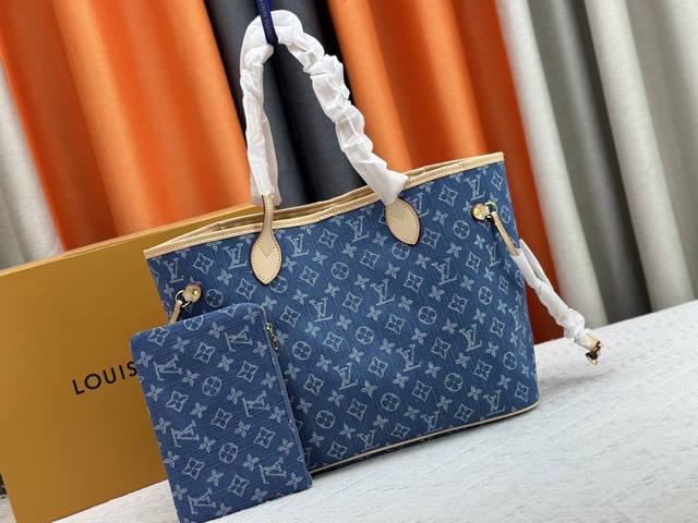 独实家拍 Neverfull 中号手袋 M45684 M45686 M40995 牛仔 Tote Mm手提包是由压花的蒙太诺皮革与奶油色的单色条纹和Lvs在粉红