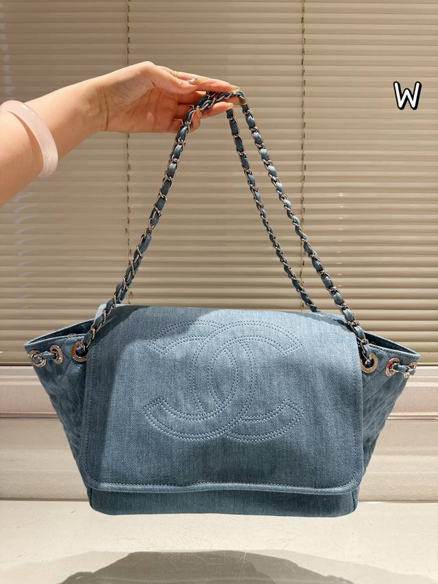 尺寸30.20 香奈儿Chanel 牛仔口盖包 香奈儿Chanel购物袋独家实拍新品香 奈儿购物袋 大香香专柜热销爆款秋冬走秀款E最新面料 柔软舒适 质量超赞喜 尺寸30.20 香奈儿Chanel 牛仔口盖包 香奈儿Chanel购物袋独家实拍新品香 奈儿购物袋 大香香专柜热销爆款秋冬走秀款E最新面料 柔软舒适 质量超赞喜