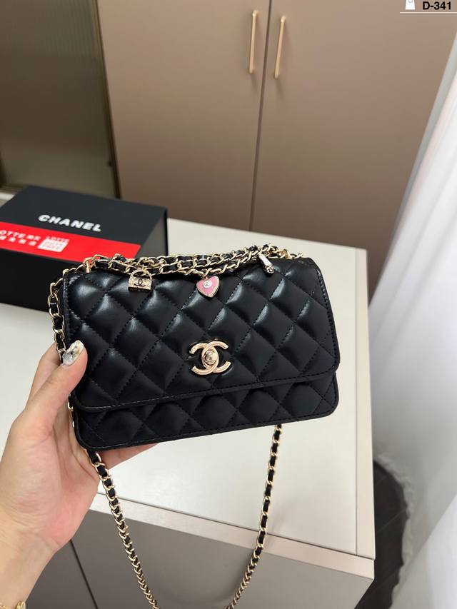 chanel 香奈儿发财 一款随身小包推荐给大家 香奈儿Woc新款发财包 可斜挎单肩 链条可收入包内作为手包使用 d-341尺寸20 10折叠盒