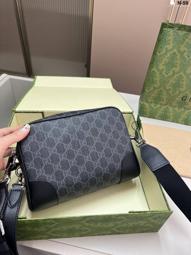 酷奇Gucci相机包斜挎包 真是超级百搭 质感又好 简直就是性价比之王 n-59尺寸23 17折叠盒