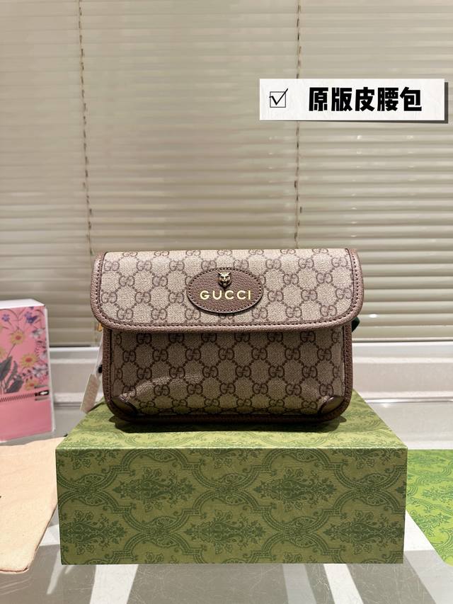 原版皮 原版牛皮 原单顶级版 虎头腰包 胸包 男女同款 最新系列 配原版乌木色牛皮 这个款复古韵味特别浓 对版肩带 原版内里 上身效果也超赞 主要以精致特别的五