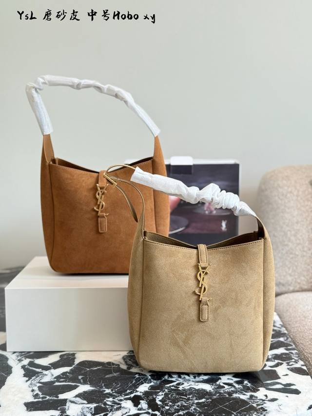 ysl 中号 Hobo ~ 1.被追问无数次的Ysl Mini Hobo,容量堪称 小身材大能量 日常通勤 约会出街 轻松装下手机 口红 粉饼 容量和颜值双双在 ysl 中号 Hobo ~ 1.被追问无数次的Ysl Mini Hobo,容量堪称 小身材大能量 日常通勤 约会出街 轻松装下手机 口红 粉饼 容量和颜值双双在