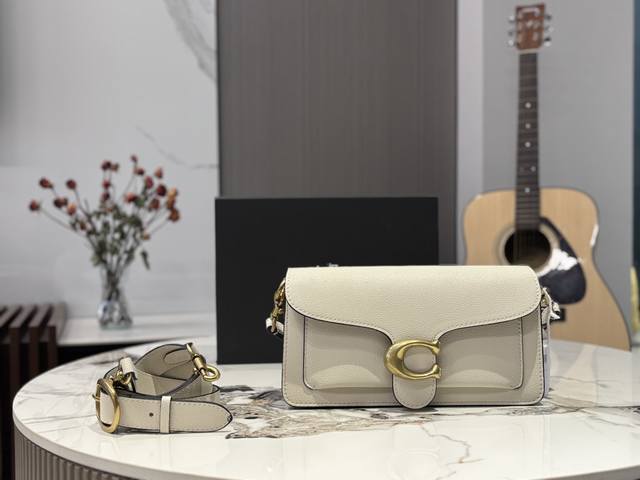 复刻版 牛皮 新Tabby 三层酒神包 Coach 家酒神包Tabby手提包单肩斜挎包 让小姐姐第一眼看到就会爱上它 被誉为平价版小酒神包的蔻驰Tabby 复古