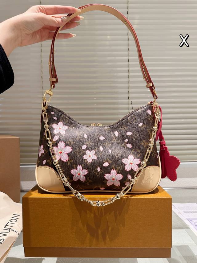 牛皮版本 lv Louis Vuitton 村上隆樱花系列 Diane法棍包 lv法棍Diane绝绝子 上身复古又舒服 设计灵感来自于中古包Sologne 两条