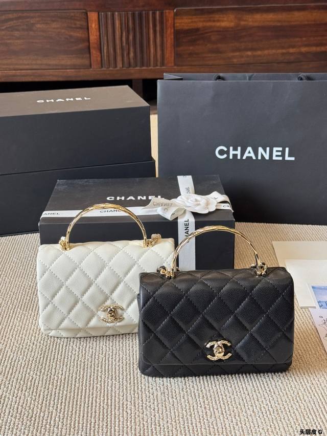 头层皮 香奈儿 25S Coco Crush Handle 真香 [拔草R]最近新宠 还是忍不住下手啦 皮质 牛皮 荔枝皮 很耐用 超级适合日常 搭配 Coco