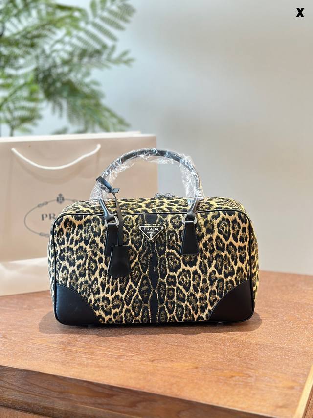 prada豹纹公文包 可单肩腋下35Cm