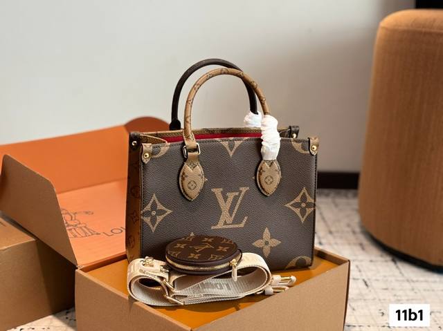 lv Onthego 丛林包 折叠礼盒 原单品质 Lv A B面喷绘 Onthego妈咪袋 性价比之王这是一款超赞的包型 灵感来自于恶搞Lv的街头品牌 曾经的曾