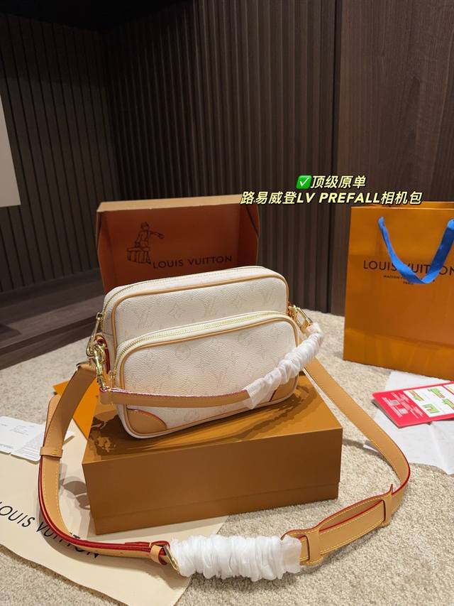 顶级原单 配折叠盒尺寸22.17 路易威登Lv prefall相机包 复古优雅 满满的高级感 大小适中 容量感人 休闲正装皆可轻松驾驭