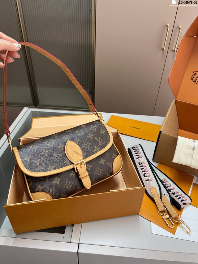 芯片版本 lvdiane老花法棍包走秀款 单肩斜挎腋下包搭配刺绣肩带 配2个肩带 都可以拆卸 d-391-3尺寸25 17折叠盒飞机盒