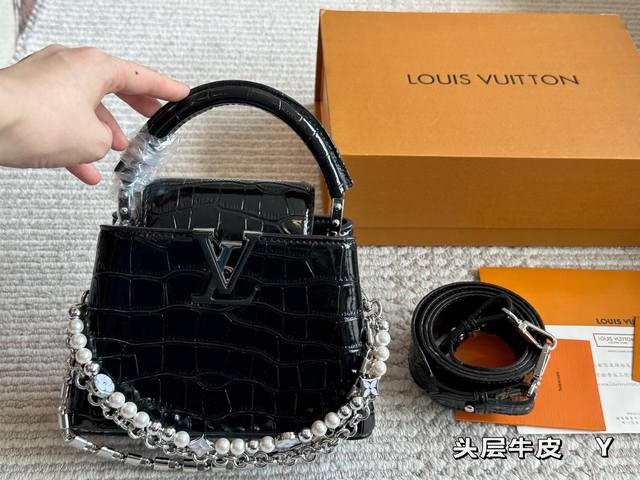 礼盒 牛皮 size :20Cm l家 Capucines手袋 全粒纹 头层牛皮 感觉低调 但有奢华质感 经典 经典