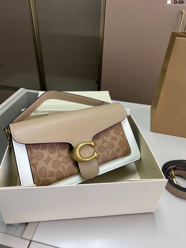 coach蔻驰酒神包Tabby新款系列 质地非常柔软细腻 双层两条长带 单肩加斜挎 d-29尺寸27 13折叠盒