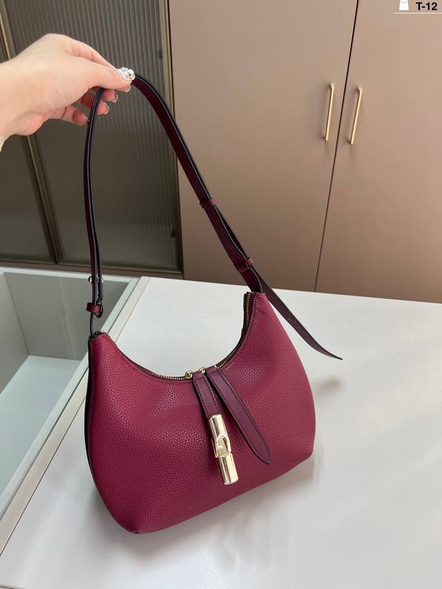 芙拉Furla 马鞍包