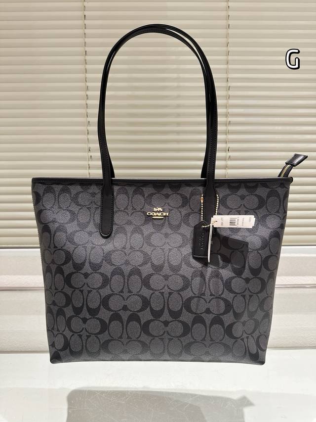 高品质 蔻驰Coach代工厂p最新购物袋 出货顶级品质亮泽五金Logo 炒鸡火实用的款式 多用款内衬Logo时尚百搭款式 超级减龄 喜欢的抓紧自留啦专柜尺寸 3