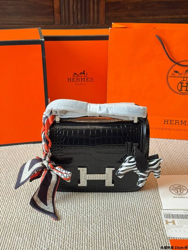 头层牛皮 hermes 稀有皮康康空姐包 24K金H扣康康包 激光五金 顶级做工和皮质 整只包包的细节精致完美 包型的弧度圆润刚刚好 出去吃饭逛街约会随便一拿就