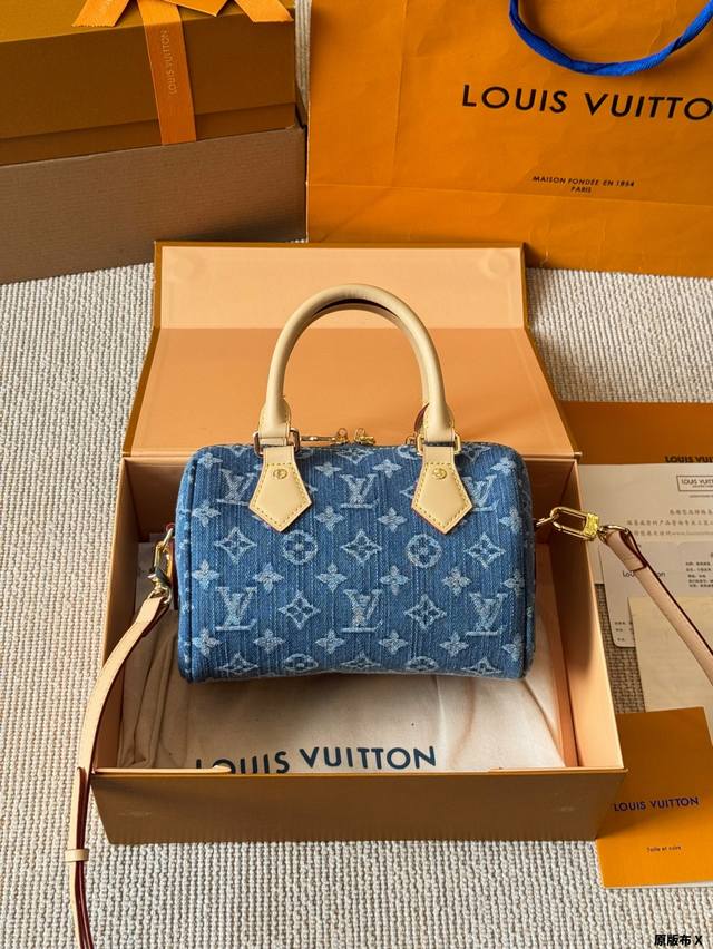 原版布 牛仔 牛仔 Nano 这是心动的信号 本款 Nano Speedy 手袋为棉质丹宁织旧 monogram 图案 经漂白和砂洗后呈现复古风范 牛皮革塑造手