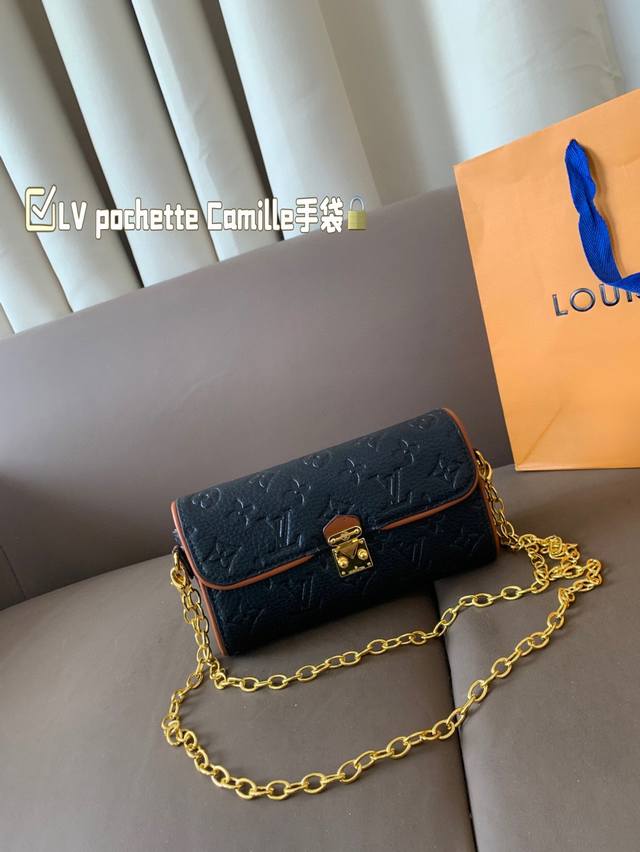 Lv pochette Camille链条包 lv从千禧年档案库打捞改良出的Camille比Ivy更轻便小巧着货量却不输 今年夏季Bi入的新款清凉链条小包 尺寸