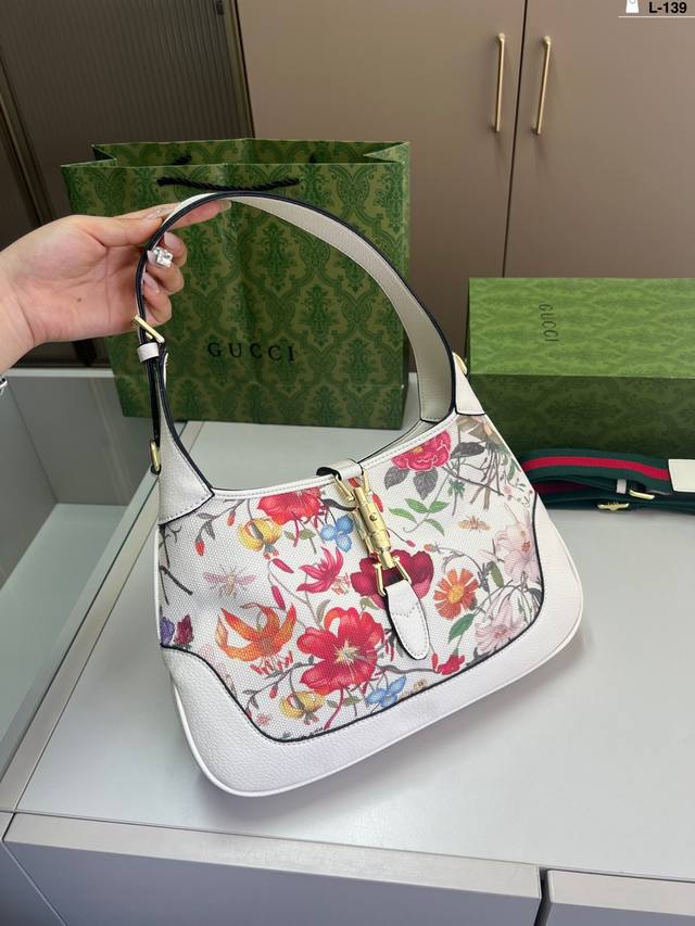 酷奇腋下包Gucci古驰.上新啦 l-139尺寸30 19 酷奇腋下包Gucci古驰.上新啦 l-139尺寸30 19